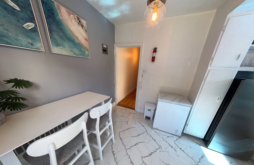 Cote-Des-Neiges—Notre-Dame-De-Grace Apartment | Style and comfort in one place, your ideal temporary place in Montreal.