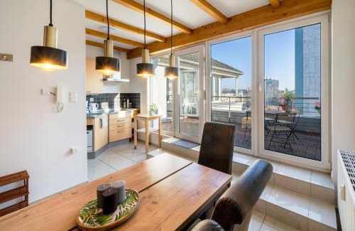 Mitte Apartment | Stylisches Penthouse zentral Balkon 75m2 NFLX