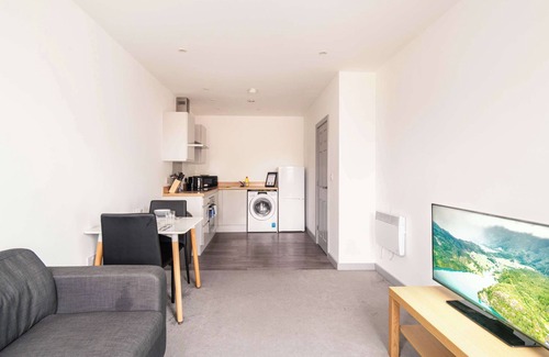 Blackburn Apartment | Stylish 1 Bed Apartment in Central Blackburn