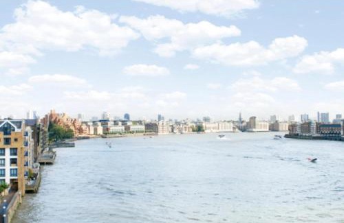 Shadwell Apartment | Stylish 1 bed apartment - Sleeps 4 & Free Parking