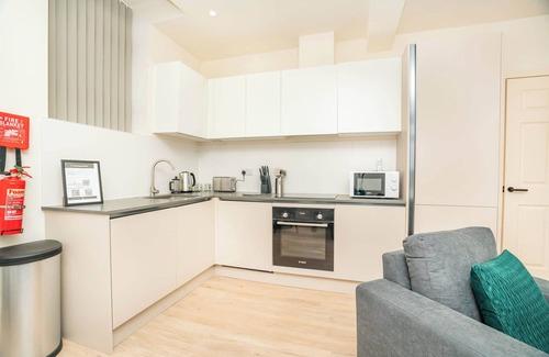 Newark Apartment | Stylish 1 Bed Apartment in Central Newark