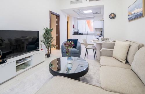 Jadaf Apartment | Stylish 1-Bedroom Apartment at Binghatti Gateway, Al Jaddaf – Prime Location