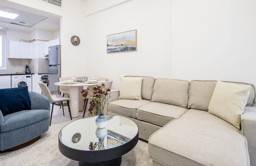 Jadaf Apartment | Stylish 1-Bedroom Apartment at Binghatti Gateway, Al Jaddaf – Prime Location