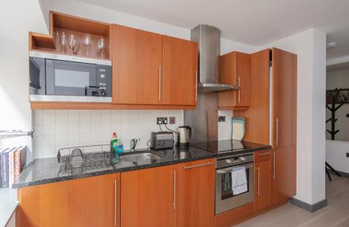 The City of London House | Stylish 1 Bedroom Apartment in Holborn in a Great Location