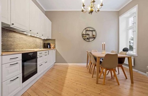 Skoyen Apartment | Stylish 1-bedroom Oslo apartment