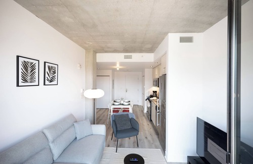 Cite Multimedia Apartment | Stylish 1 BR in Old Port Montreal