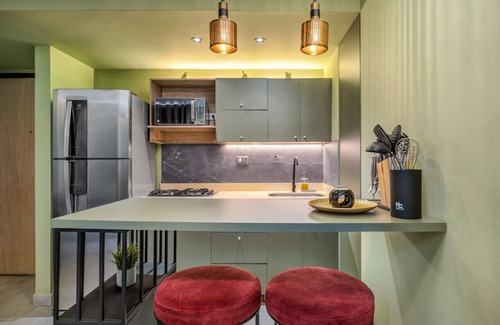 El Tesoro Apartment | Stylish 19th floor loft near El Tesoro city view