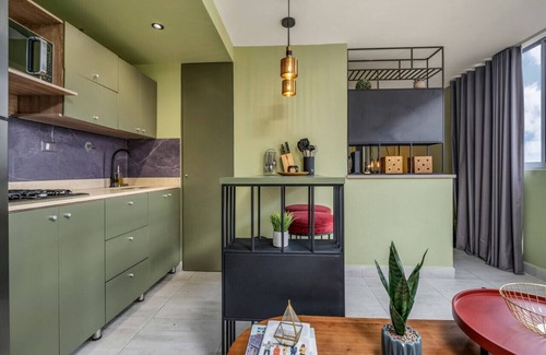 El Tesoro Apartment | Stylish 19th floor loft near El Tesoro city view