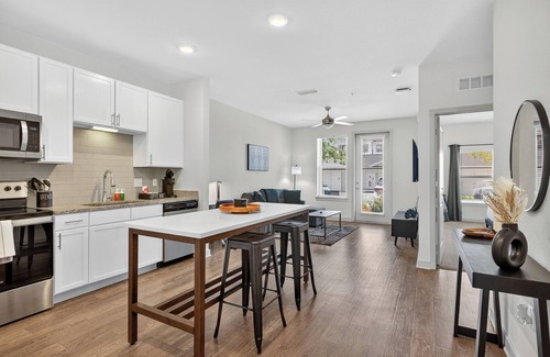 Arlington Apartment | Stylish 1BR Apt/King Bed/ Pool/Close to Beach