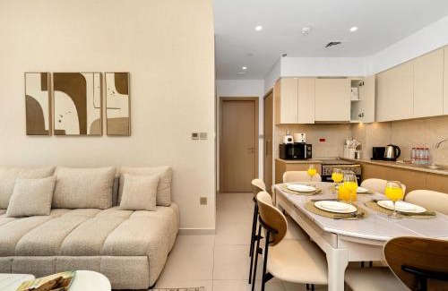 Downtown Dubai Apartment | Stylish 1BR DOWNTOWN Apartment with BALCONY - NEXT TO DUBAI MALL & BURJ KHALIFA
