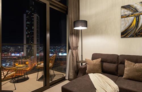 Downtown Dubai Apartment | Stylish 1BR near Burj Khalifa, Dubai Mall and Fountains