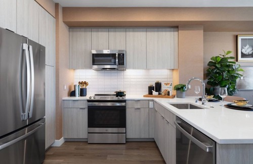Menlo Park Hotel | Stylish 1BR Space w Gym at Vasara Menlo Park