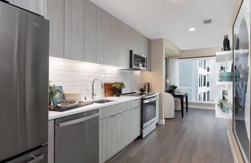 Menlo Park Hotel | Stylish 1BR Space w Gym at Vasara Menlo Park