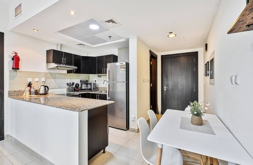 Dubai Apartment | Stylish 1BR w/Balcony, Pool, Gym & Free Parking