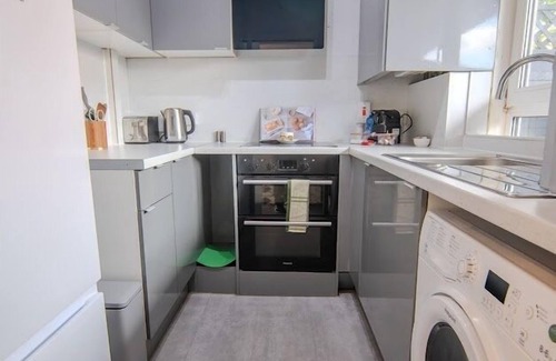 Rotherhithe Apartment | Stylish 1BRM near Canada Water