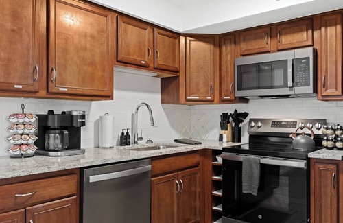 Royal Oak Apartment | Stylish 1st-Floor Close to Downtown Royal Oak
