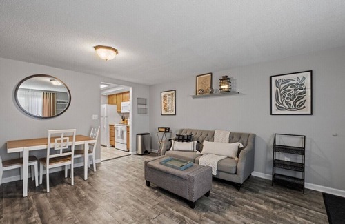 Dover Condo | Stylish 1st Flr 1Bed Condo-Close to Downtown Dover