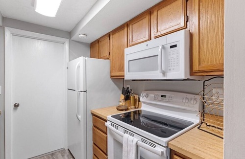 Dover Condo | Stylish 1st Flr 1Bed Condo-Close to Downtown Dover