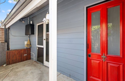 Erskineville House | Stylish 2-Bed Cottage in Trendy Erskineville