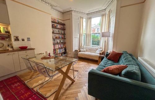 Stroud Green Apartment | Stylish 2-Bed Flat with Balcony & Garden Haringey