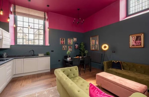 Barnard Castle Apartment | Stylish 2-Bedroom Chapel Retreat