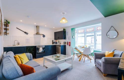 Buxton Apartment | Stylish 2 Bedroom Apartment in Heart of Buxton