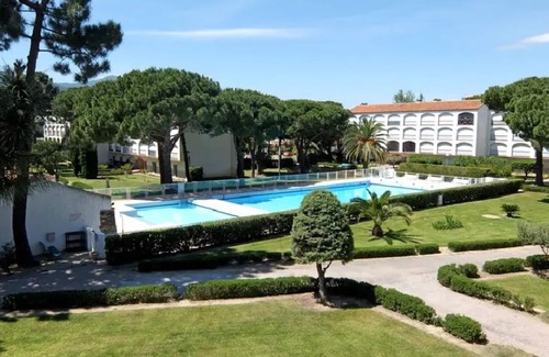 Argeles Plage Apartment | Stylish 2-BR Apartment with Pool, Tennis & AC, 400m from Beach, Argelès-sur-Mer