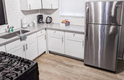 Peaceful Valley Apartment | Stylish 2 BR Miller Rd Gem