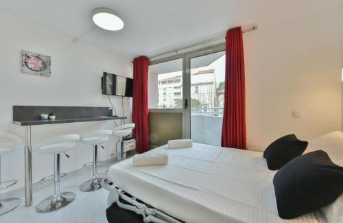 Cannes Old Town Apartment | Stylish 2 rooms in the heart of Cannes