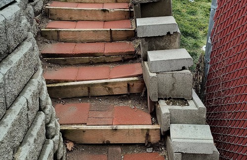 Lincoln Heights House | Stylish 2bd lower level apt in newer constructed south hill home