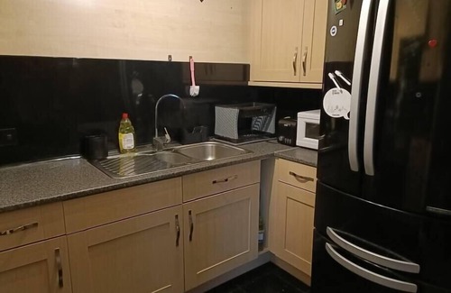 Crawley Apartment | Stylish 2BD near Gatwick Airport in Crawley