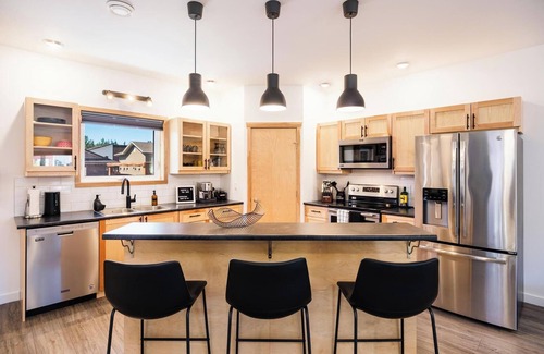 Whitehorse House | Stylish 2BR, 2.5BA house w/movie room, patio, BBQ + fire pit. Lovely + quiet.