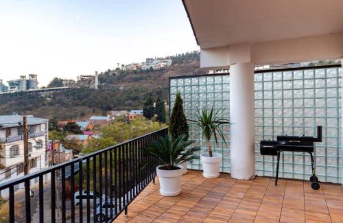 Sololaki Apartment | Stylish 2BR apt w huge terrace in Old Tbilisi