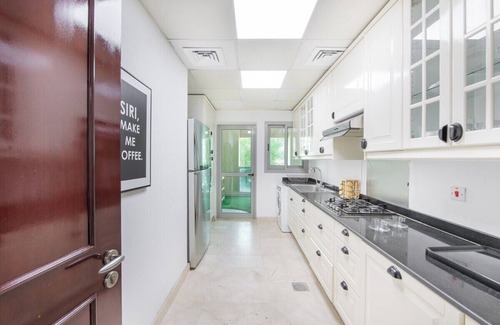 Dubai Marina Condo | Stylish 2BR at Belvedere with Balcony Views!