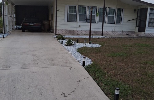 Silver Lake House | Stylish 2BR Florida Home w/85" & 75" TVs + 3 Total Screens!