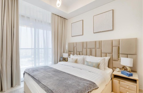 Sheikh Zayed Road Apartment | Stylish 2BR Plus Maid's Room Aykon City Business bay