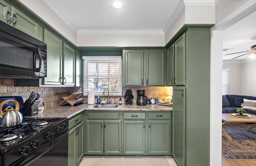 Pasadena House | Stylish 2BR Retreat: Office, Patio & King Bed