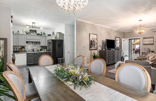 Clarksville Condo | Stylish 2BR Townhome w/Garage & Patio | Perfect for Stays or Assignments