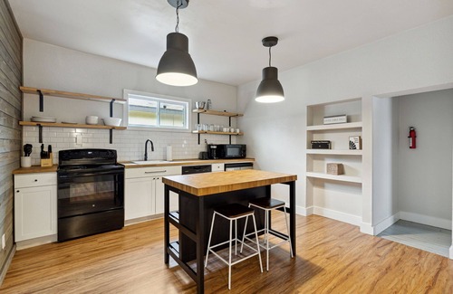 Dallas House | Stylish 2BR Unit Near Deep Ellum + Fair Park