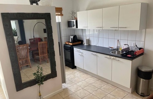 Willemstad House | Stylish 3-Bed House in Brakkeput Meimei