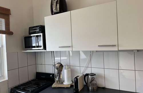 Willemstad House | Stylish 3-Bed House in Brakkeput Meimei