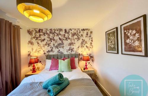 St Helens Apartment | Stylish 3-Bedroom St Helens Home with Parking & Wi-Fi