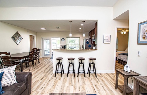 Brandon House | Stylish 3BR Home w/Lake Views in Heather Lakes |Lanai |Pet-Friendly Yard |Long Stays Welcome!