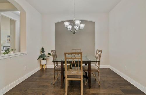 Fort Worth House | Stylish 3br Near Lake & Downtown W Patio & Wifi