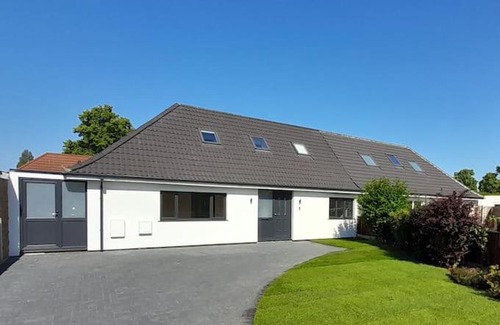 Nottingham House | Stylish 4 Bed, newly renovated home in Nottingham