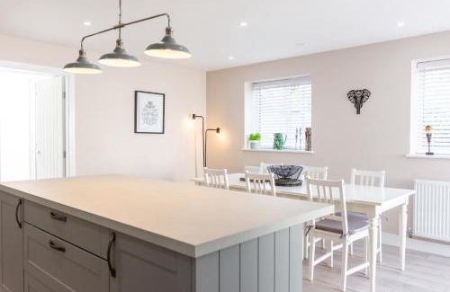Nottingham House | Stylish 4 Bed, newly renovated home in Nottingham