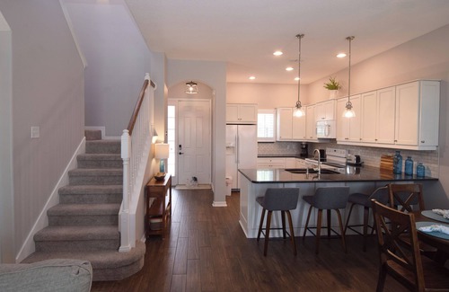 Lake Davenport Estates House | Stylish 4 bedroom/3.5 bath home, private west-facing pool, Disney 8 miles