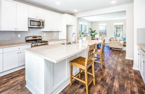 Ontario House | Stylish 4-Bedroom Home｜Peaceful Patio｜Pet-Friendly｜Perfect for Relocation #41414