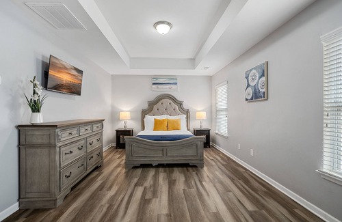 Prosperity Church Road House | Stylish 4B/3B -King Bed- Jacuzzi