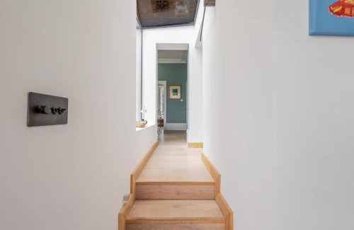 Leamington Spa Apartment | Stylish 5-Bed Townhouse in Prime Leamington Spa